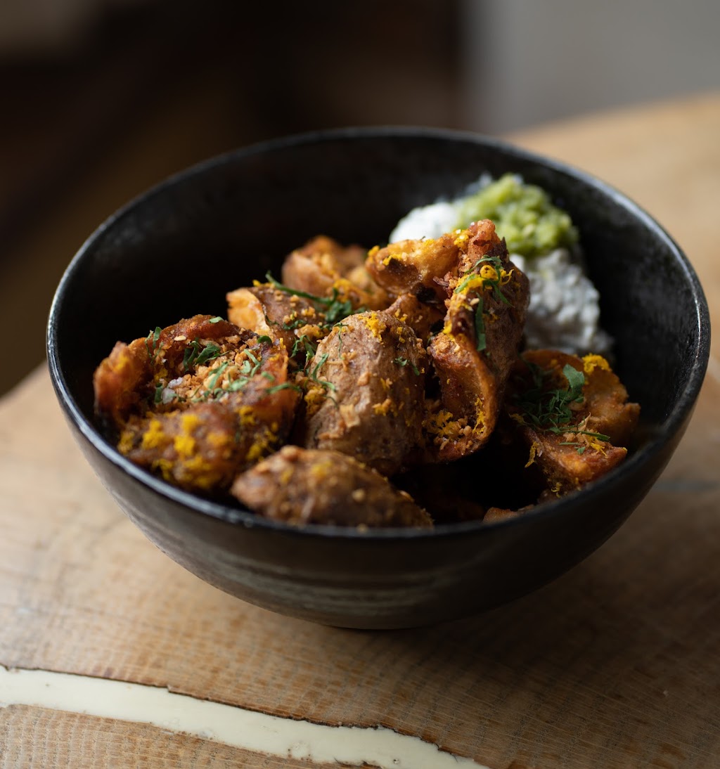 MeeshMeesh Mediterranean | restaurant | 636 E Market St, Louisville, KY 40202, USA | 5025895224 OR +1 502-589-5224