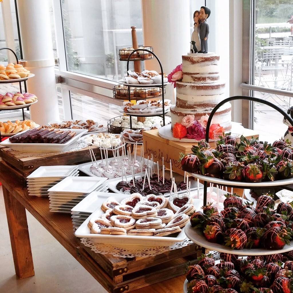 Celebrity Café & Bakery | bakery | 10720 Preston Rd #1016, Dallas, TX 75230, USA | 2143730783 OR +1 214-373-0783