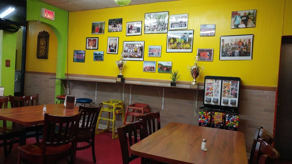 Rockys Tacos | meal takeaway | 3111 W Montrose Ave, Chicago, IL 60618, USA | 7736045067 OR +1 773-604-5067