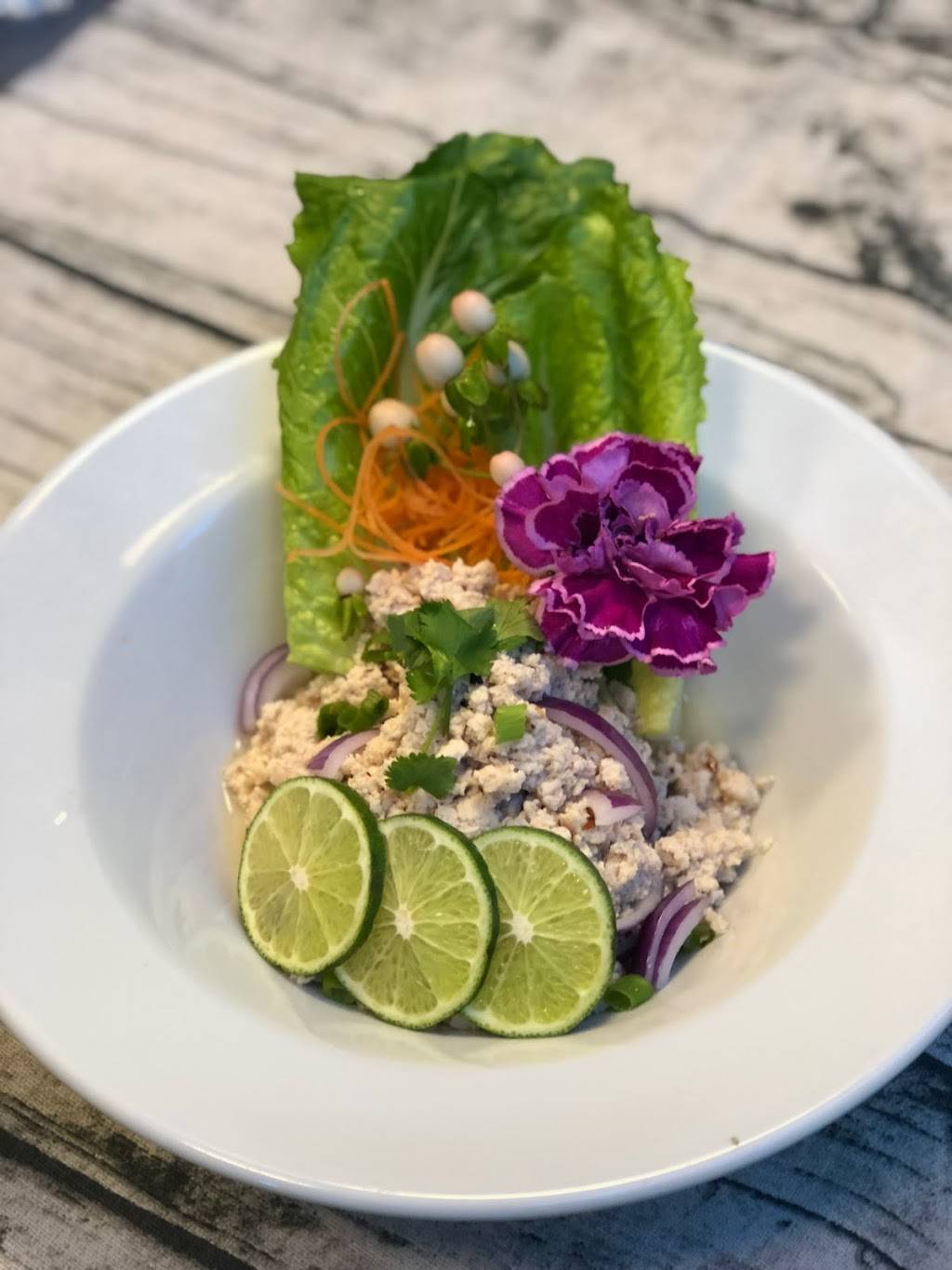 Ploy Thai kitchen | restaurant | 486 Royer Dr #101, Lancaster, PA 17601, USA | 7178244038 OR +1 717-824-4038