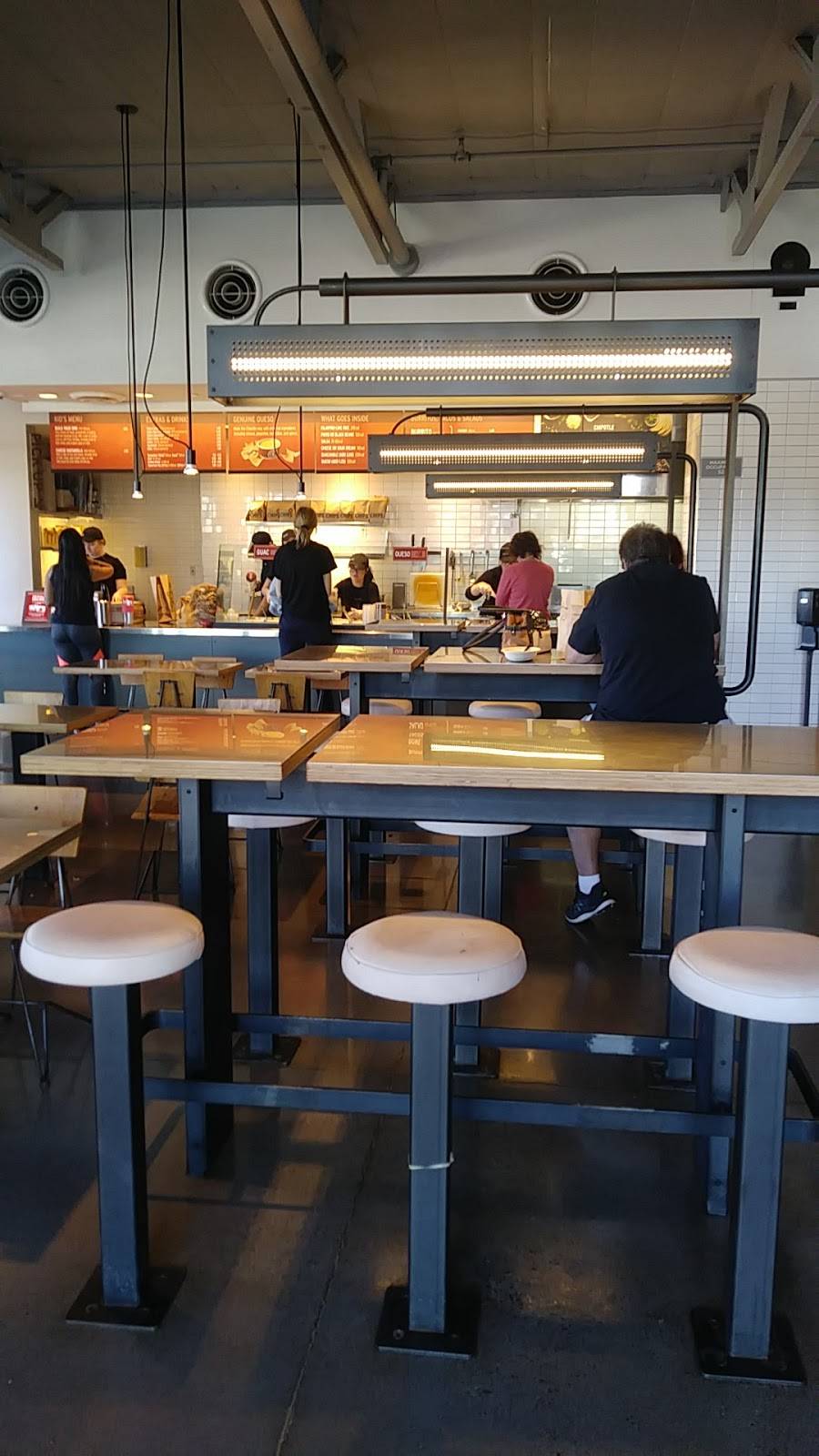 Chipotle Mexican Grill | restaurant | 20004 N 67th Ave Ste 500, Glendale, AZ 85308, USA | 6232401289 OR +1 623-240-1289