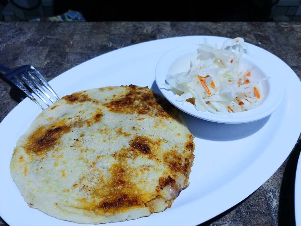 El Salvadoreño | restaurant | 9860 W 87th St, Overland Park, KS 66212, USA | 9132177233 OR +1 913-217-7233