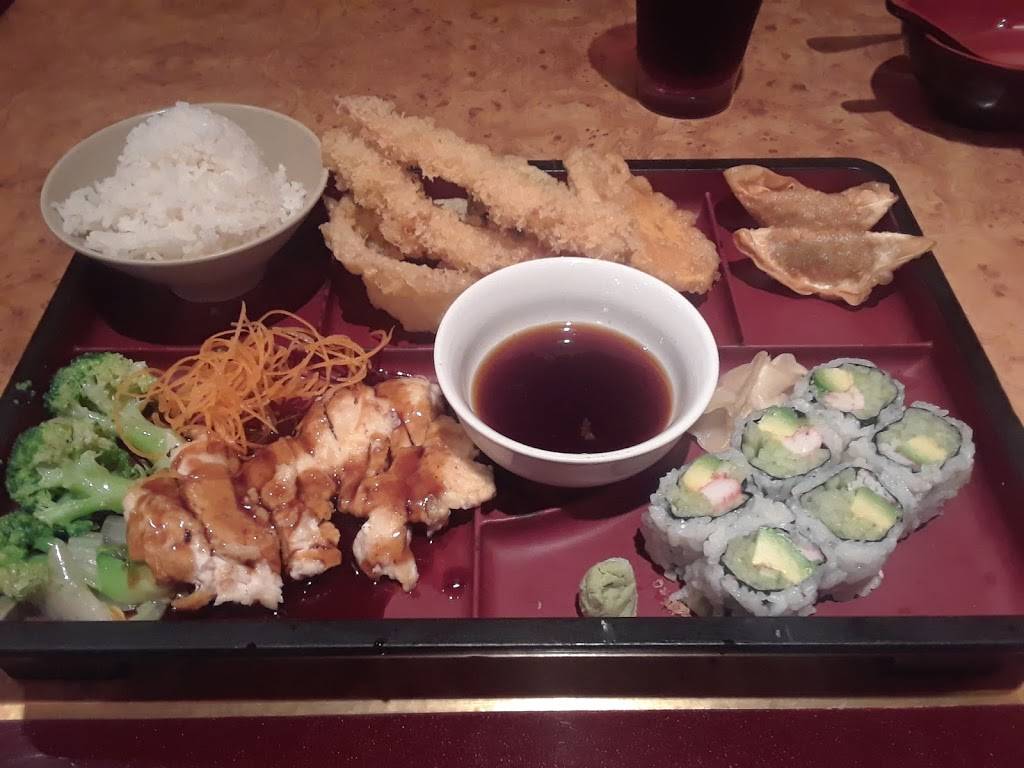 House Of Chou | restaurant | 12508 Dillingham Square, Woodbridge, VA 22192, USA | 7035900596 OR +1 703-590-0596