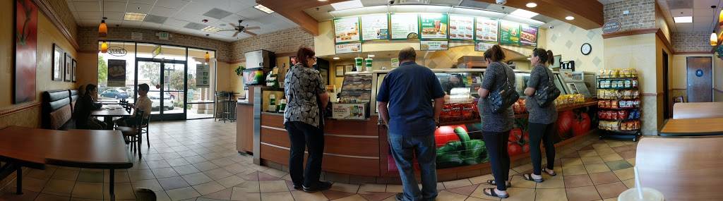 Subway | restaurant | 2508 Las Posas Road, Square Suite B, Camarillo, CA 93010, USA | 8059870198 OR +1 805-987-0198