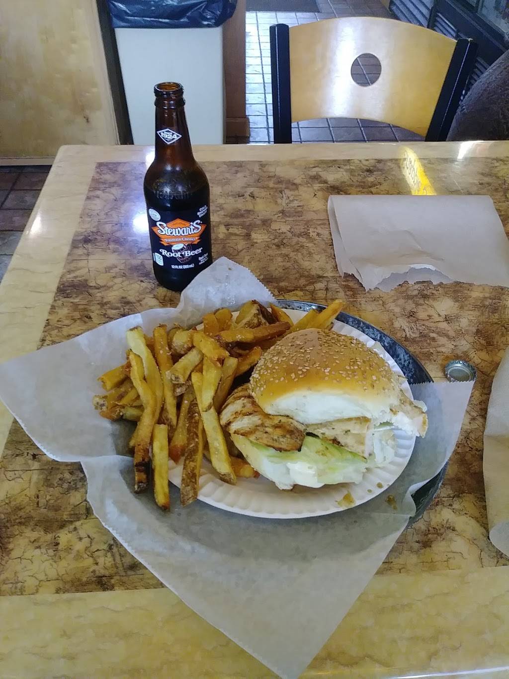 Hickorys Famous Wood Pit BBQ Grill | restaurant | 674 Port Washington Blvd, Port Washington, NY 11050, USA | 5168837174 OR +1 516-883-7174