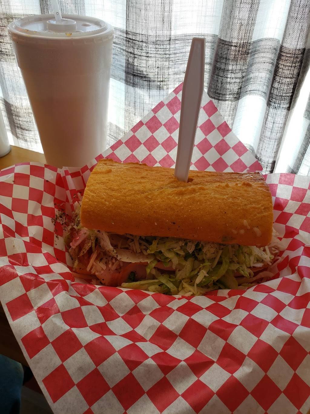 Phat Sals | restaurant | 1502 Bagnell Dam Blvd, Lake Ozark, MO 65049, USA | 5736931810 OR +1 573-693-1810