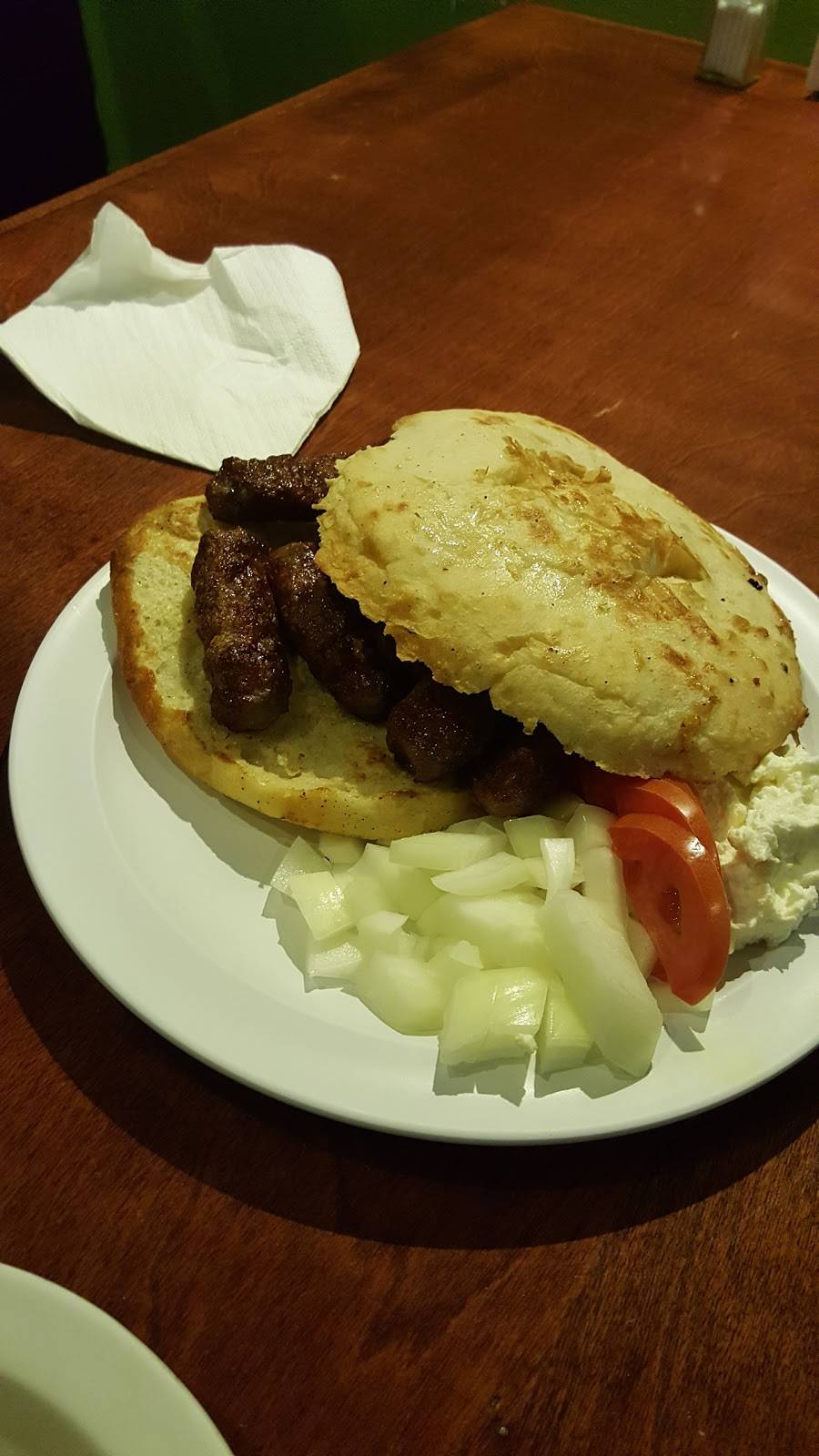 Euro Grill | restaurant | 967 Elmhurst Rd, Des Plaines, IL 60016, USA | 8472584180 OR +1 847-258-4180