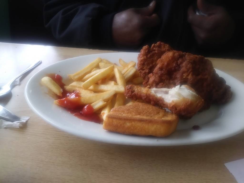 Victorias Country Inn | restaurant | 6925 W Third St, Dayton, OH 45417, USA | 9378357113 OR +1 937-835-7113