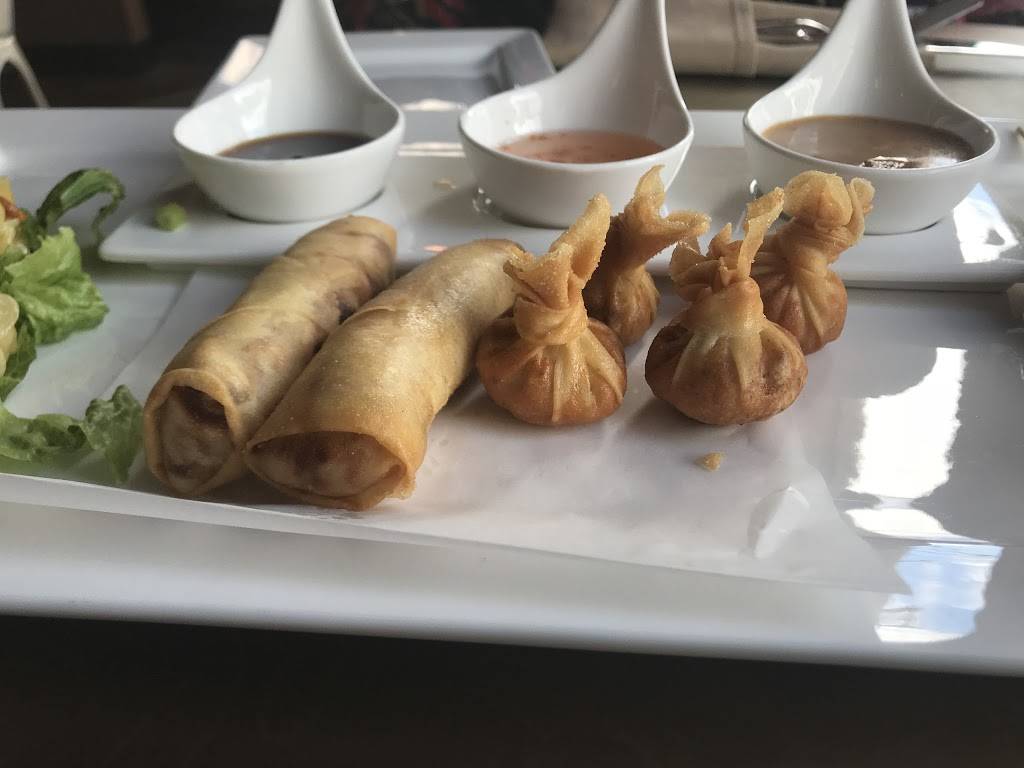 Thai Avenue | restaurant | 562 Farmington Ave, Bristol, CT 06010, USA | 8608458240 OR +1 860-845-8240