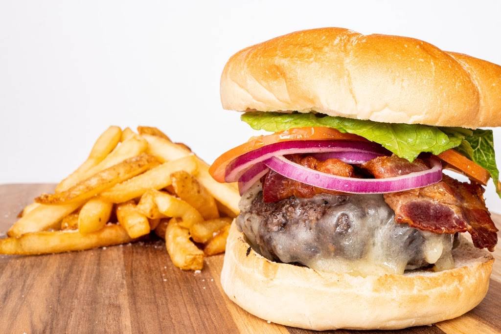 Oceans Edge Restaurant | restaurant | 159 Searsport Ave, Belfast, ME 04915, USA | 2073382646 OR +1 207-338-2646