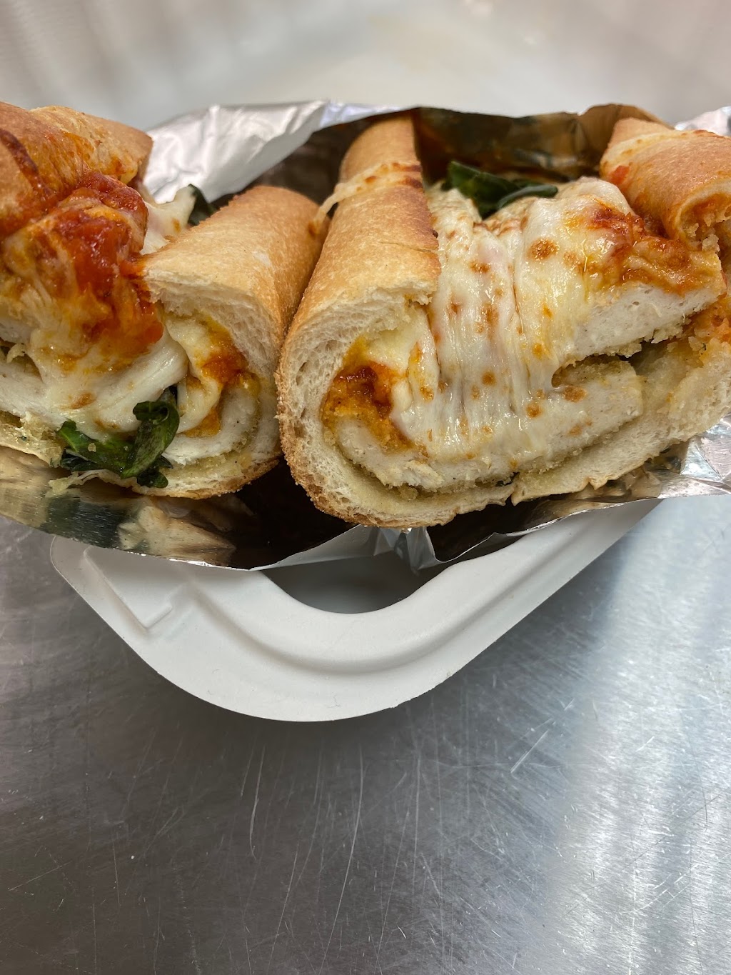 Pizzeria Lucca | restaurant | 7250 Cedar Lake Rd, St Louis Park, MN 55426, USA | 9523781745 OR +1 952-378-1745