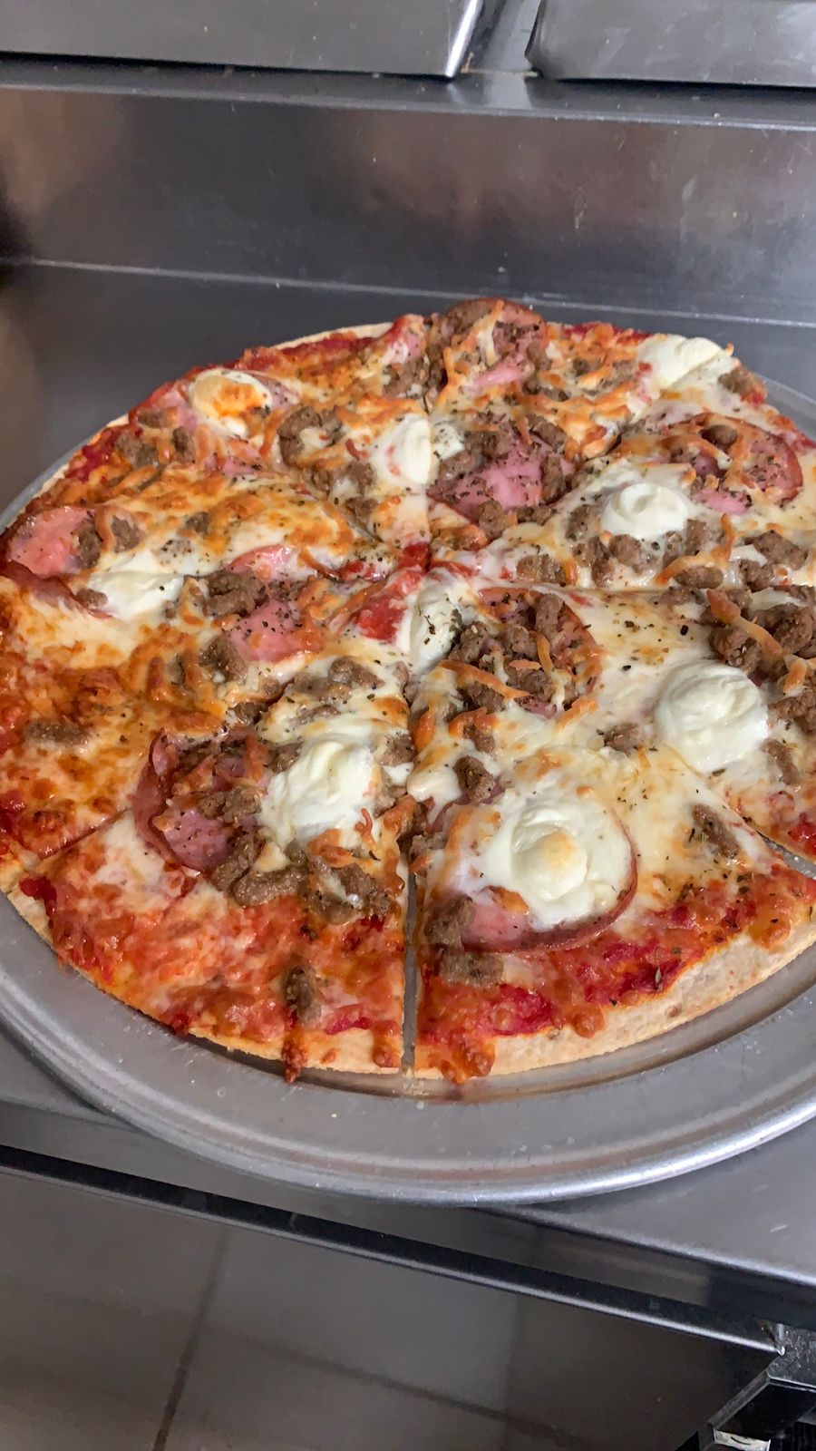 City Limits Steakhouse | restaurant | 670 U.S.highway 1 50 East, Galesburg, IL 61401, USA | 3194571437 OR +1 319-457-1437