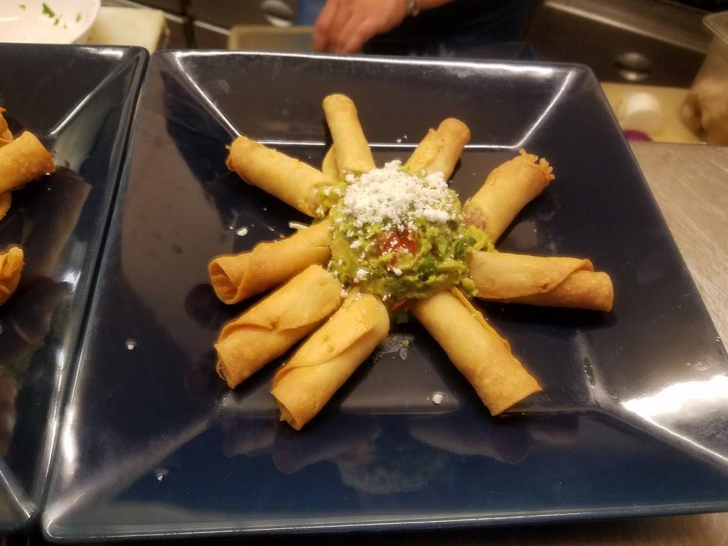 Mariscos Puerto Nuevo | restaurant | 6314, 1515, E First St, Santa Ana, CA 92701, USA | 9492058636 OR +1 949-205-8636