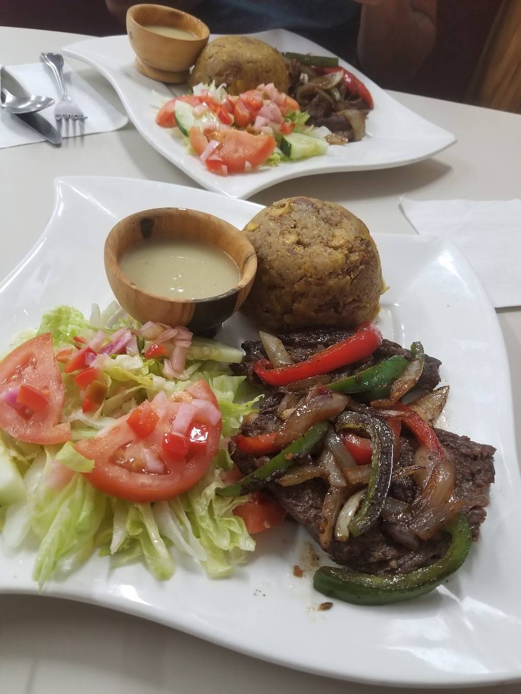 King Lobster Restaurant | restaurant | 125 Hampshire St, Lawrence, MA 01840, USA | 9786558057 OR +1 978-655-8057