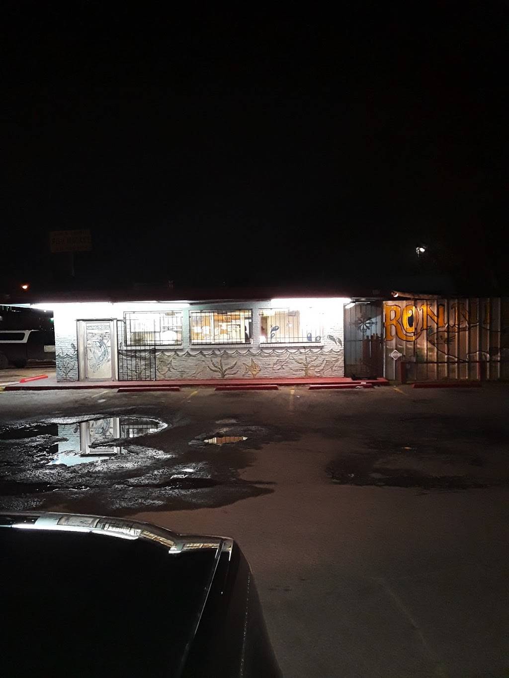 Ronnies Catfish & More | meal takeaway | 2538 S 2nd Ave, Dallas, TX 75210, USA | 2144211995 OR +1 214-421-1995