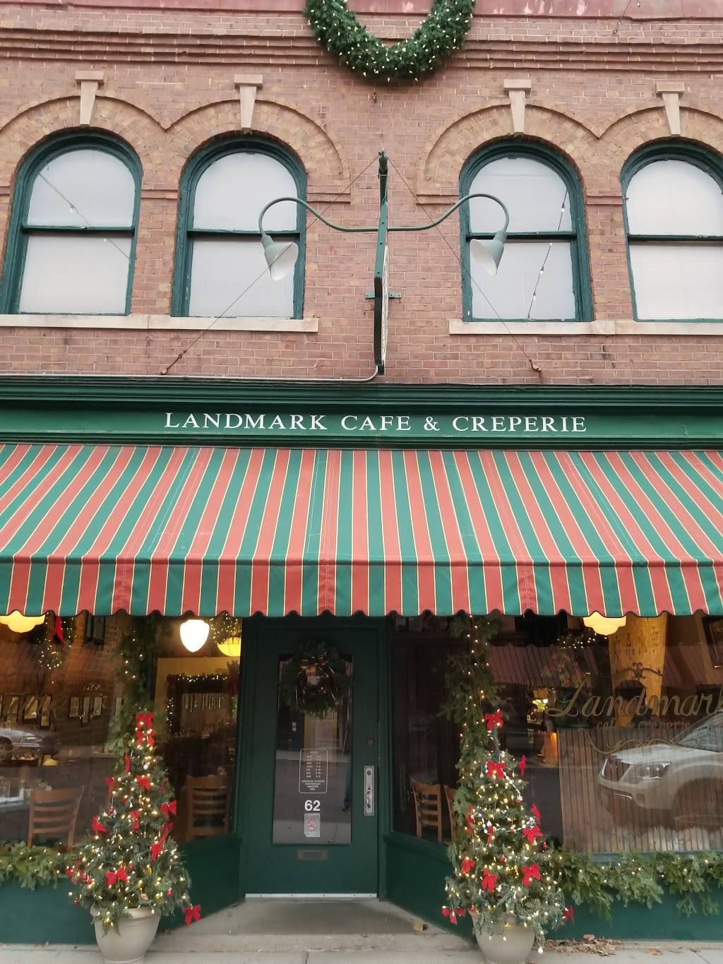 Landmark Café & Crêperie | restaurant | 62 S Seminary St, Galesburg, IL 61401, USA | 3093435376 OR +1 309-343-5376