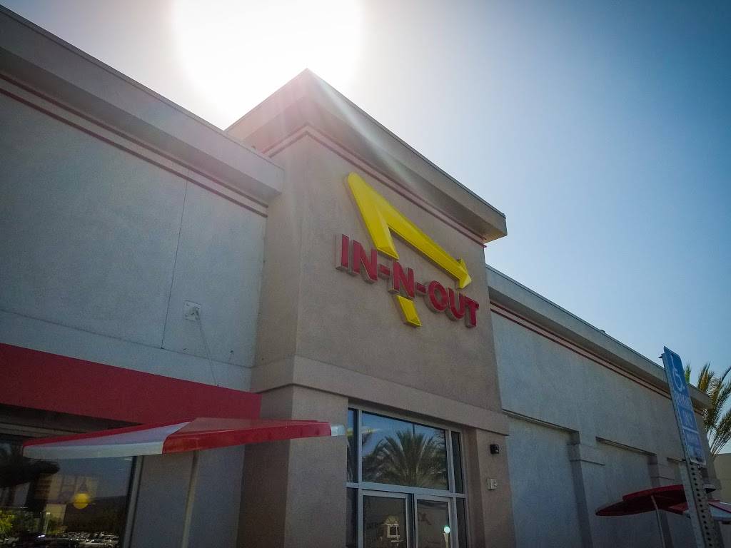 In-N-Out Burger | restaurant | 4601 Firestone Blvd, South Gate, CA 90280, USA | 8007861000 OR +1 800-786-1000