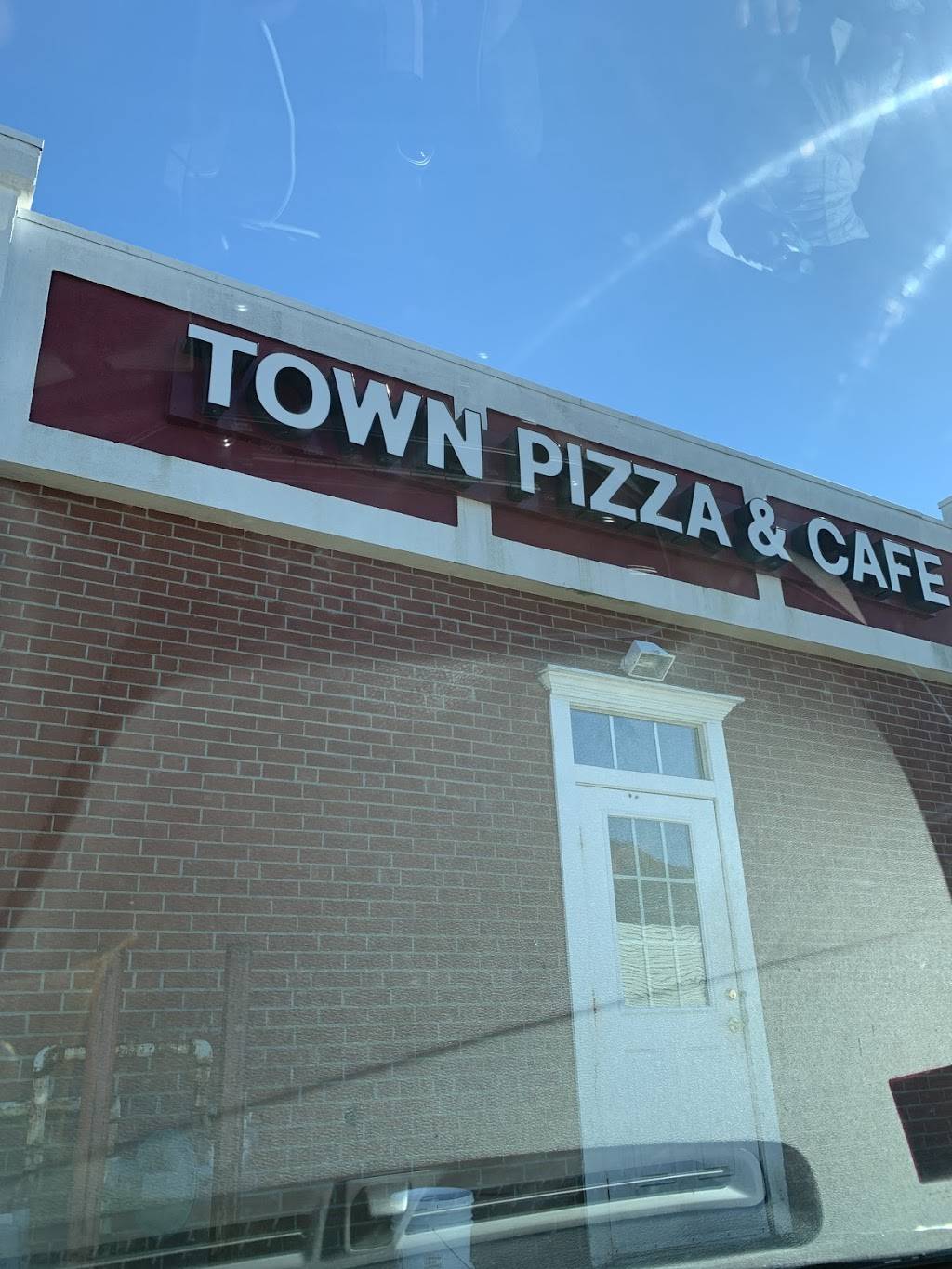Town Pizza & Cafe | restaurant | 15 Mechanic St, Bellingham, MA 02019, USA | 5089662222 OR +1 508-966-2222