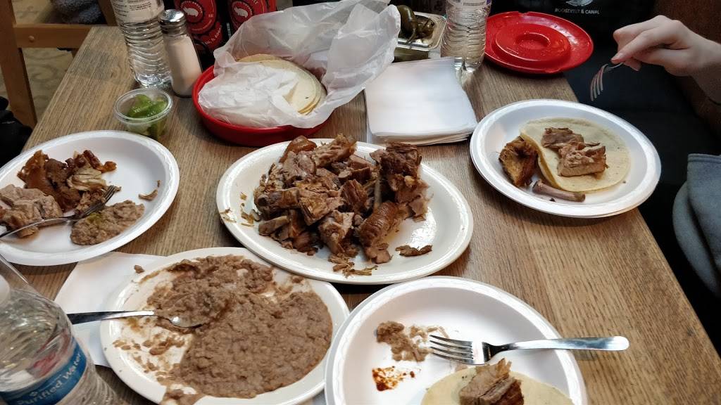 Carnitas Uruapan Restaurant | restaurant | 2813 W 55th St, Chicago, IL 60632, USA | 7734247617 OR +1 773-424-7617