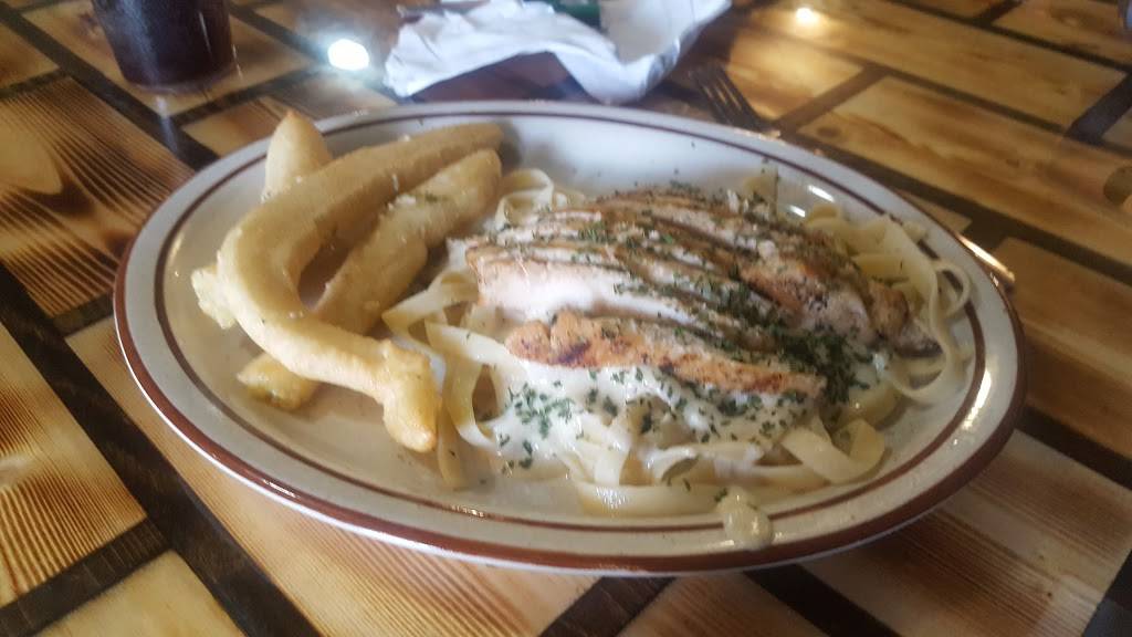 HolliJays Place | restaurant | 7296 Main St, Owendale, MI 48754, USA | 9896781028 OR +1 989-678-1028