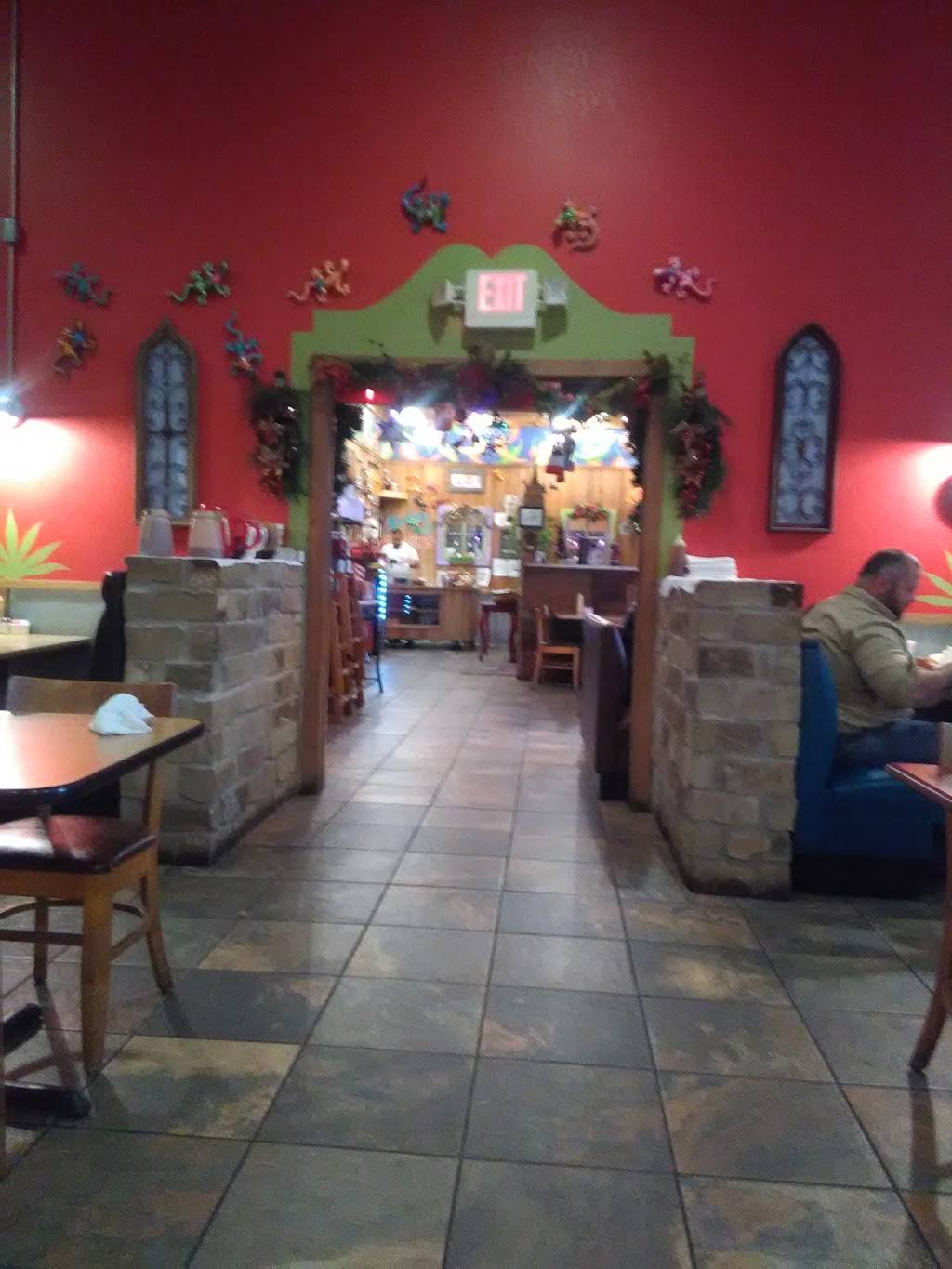 Peraltas Mexican Restaurant | restaurant | 310 W Garland St, Grand Saline, TX 75140, USA | 9039623949 OR +1 903-962-3949