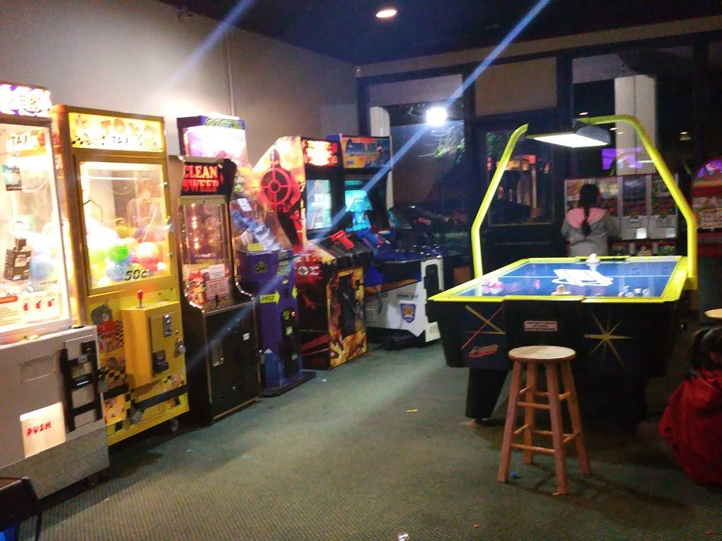 Round Table Pizza | meal delivery | 12881 Mountain Ave, Chino, CA 91710, USA | 9095919984 OR +1 909-591-9984