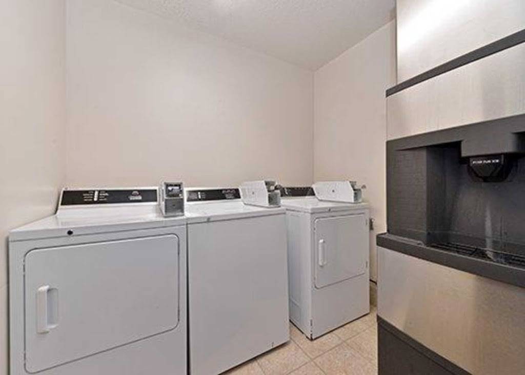 Sleep Inn | restaurant | 725 Clark Dr, Rockford, IL 61107, USA | 8153988900 OR +1 815-398-8900