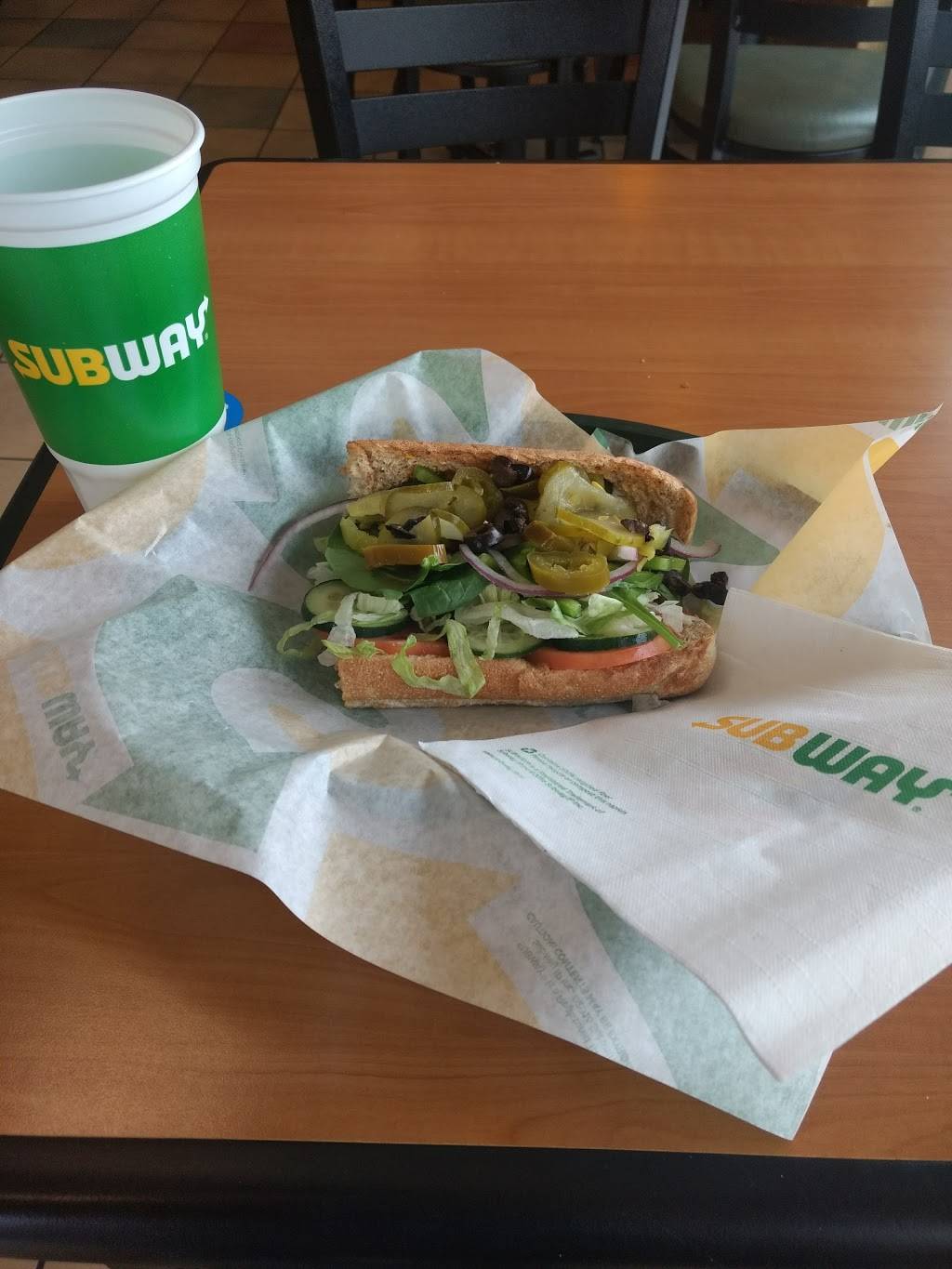 Subway Restaurants | restaurant | Sierra Square Shopping Center, 10550 Sierra Ave A, Fontana, CA 92335, USA | 9095744887 OR +1 909-574-4887