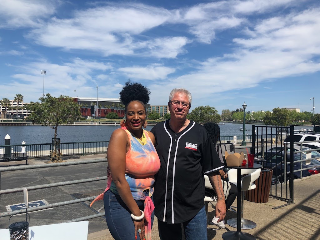 Savoys Southern Soul | restaurant | 445 W Weber Ave, Stockton, CA 95203, USA | 2092277468 OR +1 209-227-7468