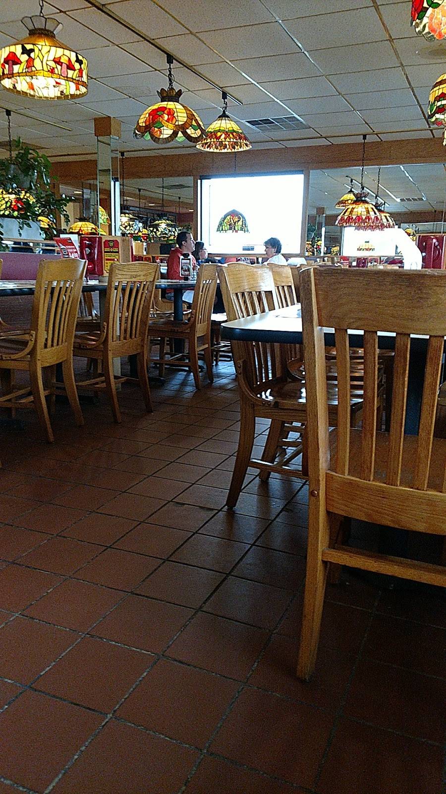 Pizza King | restaurant | 1705 N Walnut St, Hartford City, IN 47348, USA | 7653481388 OR +1 765-348-1388