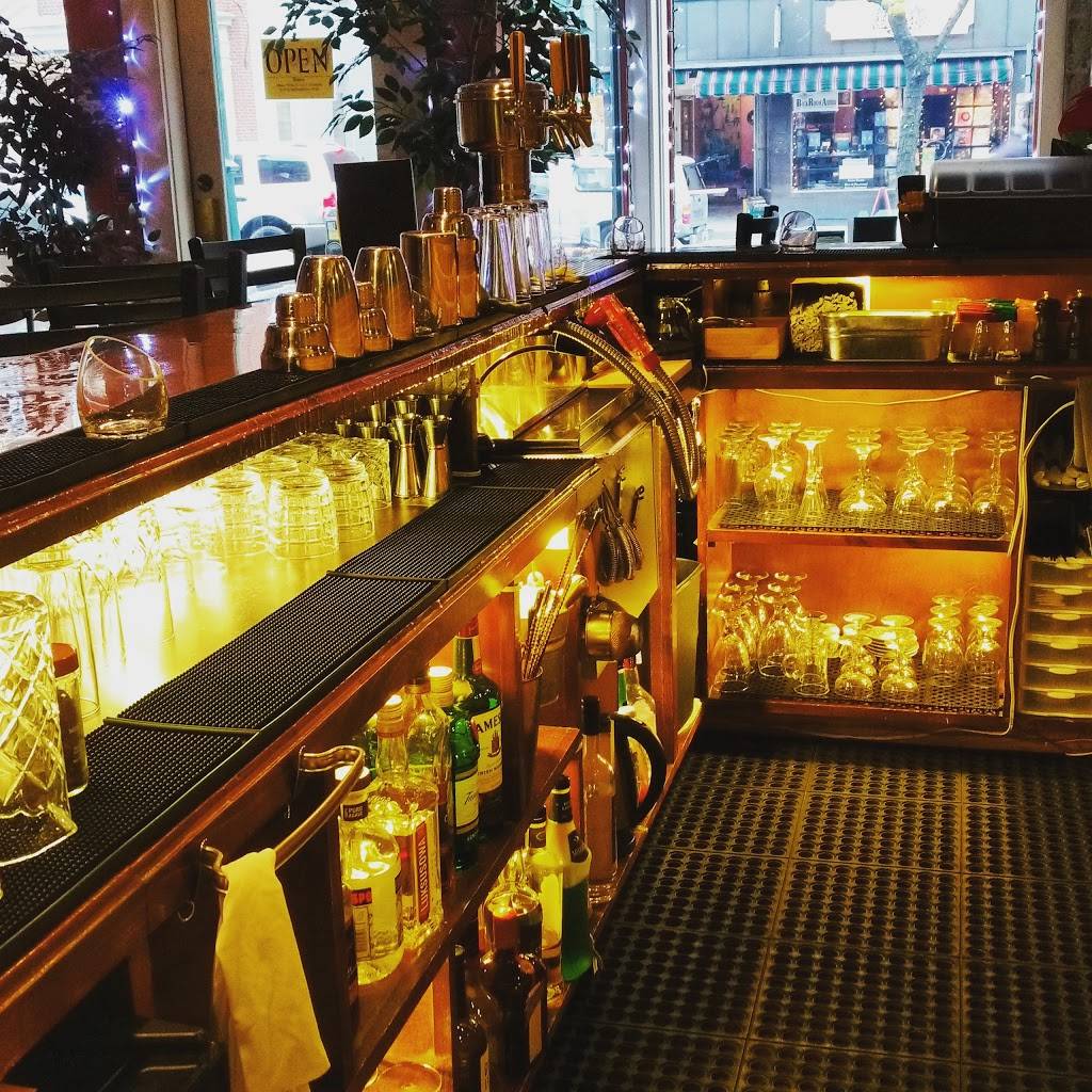 Turquoise Grille | restaurant | 128 Main St, Brattleboro, VT 05301, USA | 8022542327 OR +1 802-254-2327