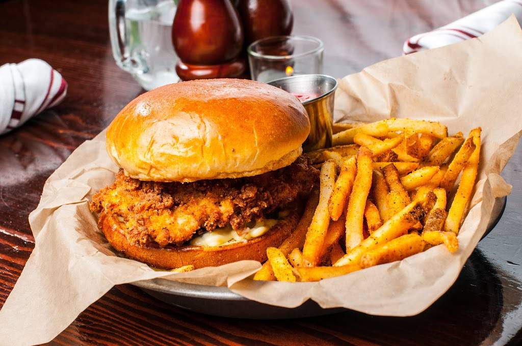 Bass Bay Brewhouse | restaurant | S79W15851 Aud Mar Dr, Muskego, WI 53150, USA | 4143779449 OR +1 414-377-9449