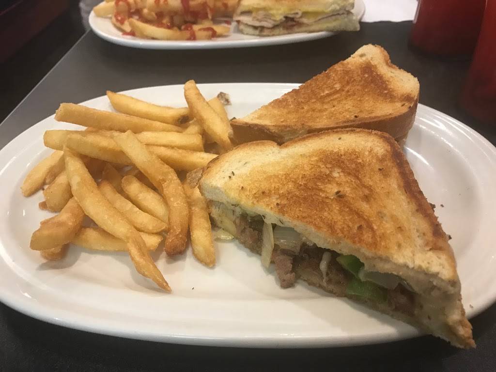 Friendlys | restaurant | 1021 Main St, South Weymouth, MA 02190, USA | 7813378877 OR +1 781-337-8877