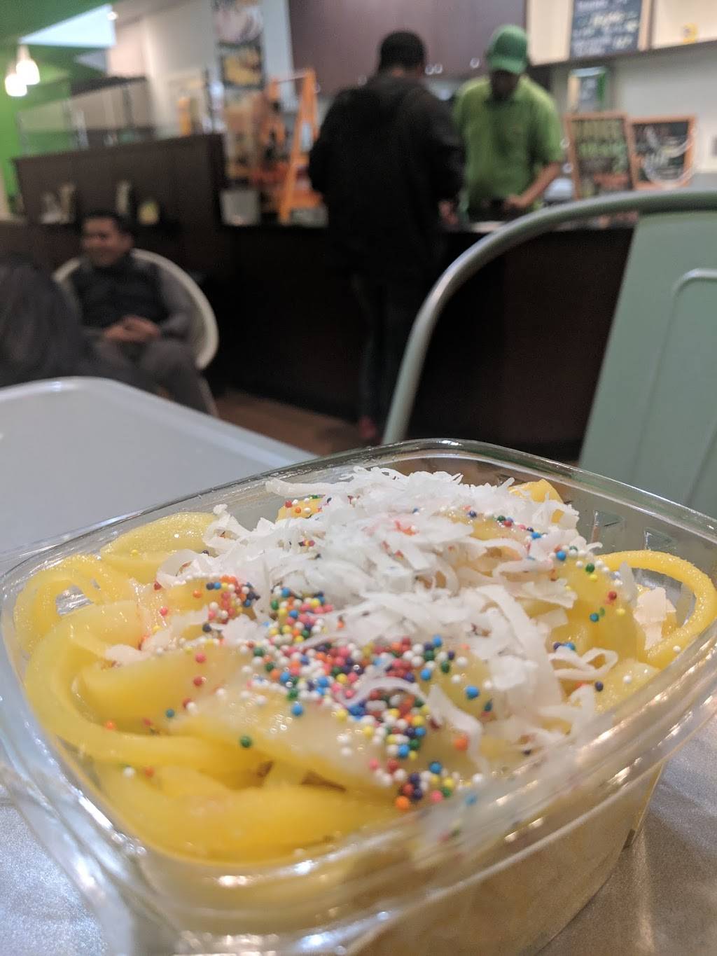 Mango Twister | restaurant | 2800 Miamisburg Centerville Rd, Miamisburg, OH 45342, USA | 9376072104 OR +1 937-607-2104