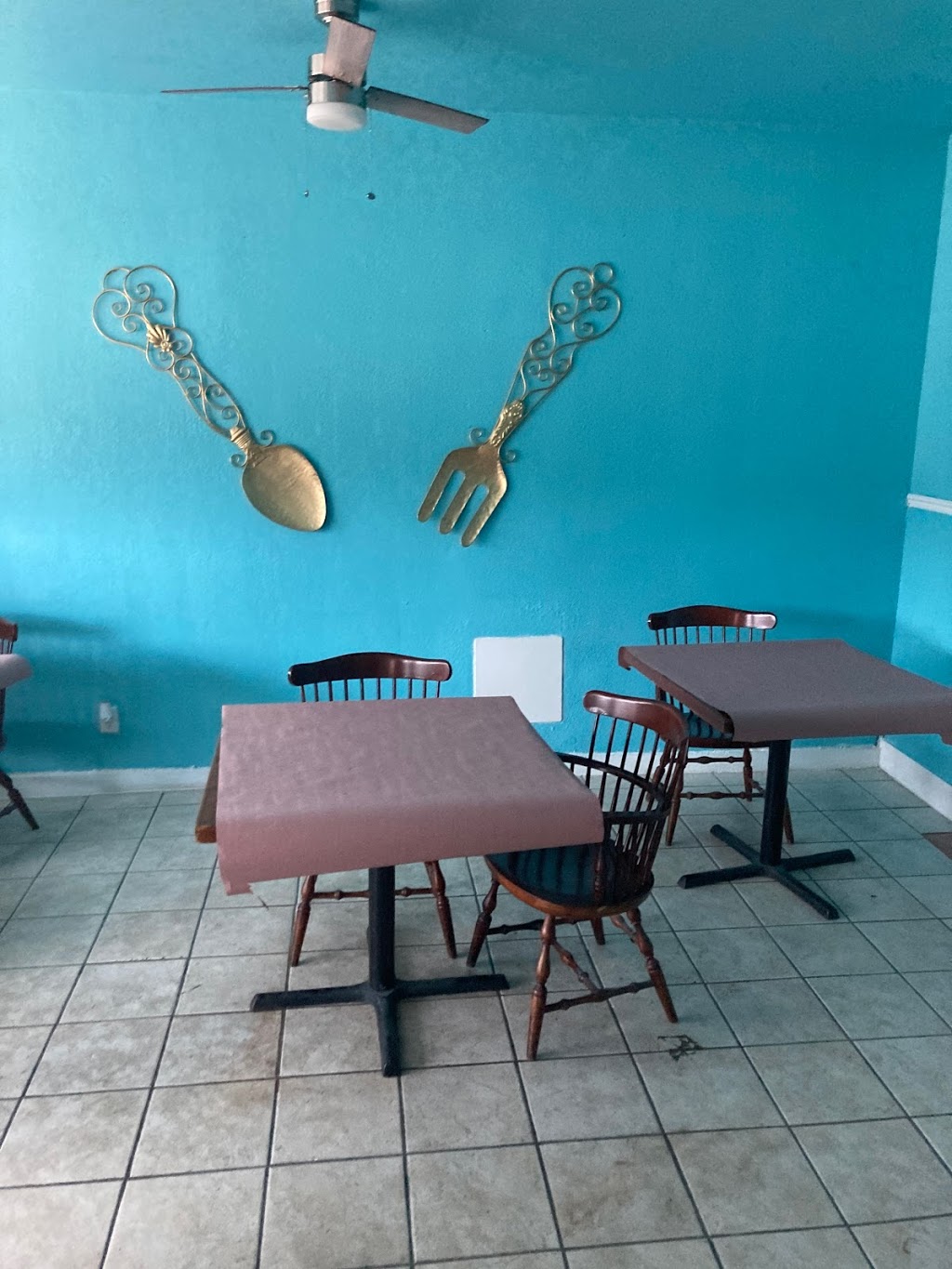 A&M SEAFOOD AND MORE | restaurant | 2805 38th Ave N, St. Petersburg, FL 33713, USA | 7273014629 OR +1 727-301-4629