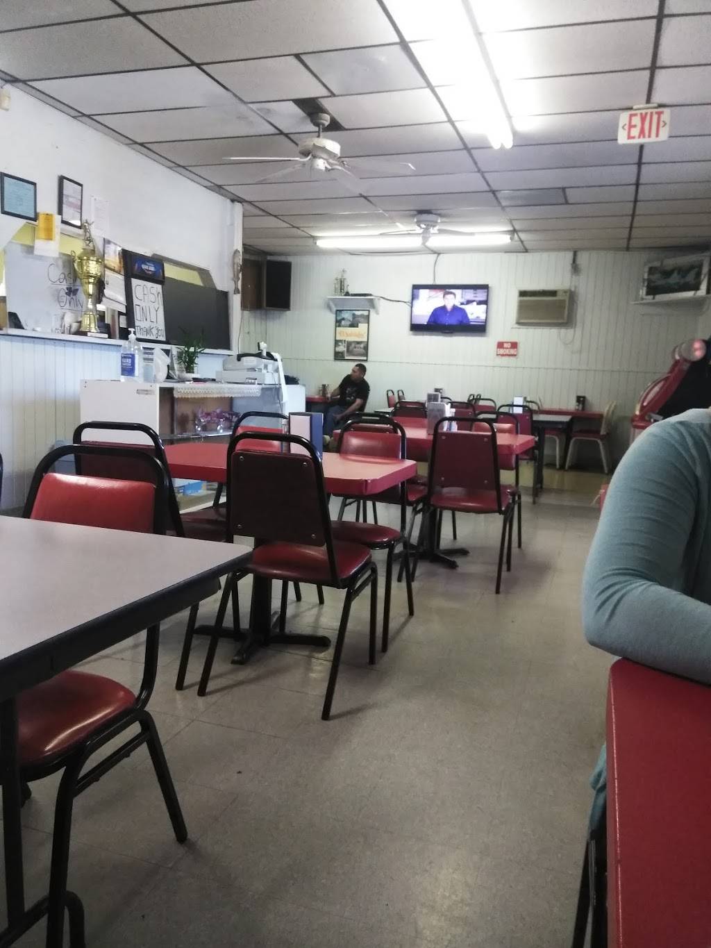 El Salvadoreño Restaurant | restaurant | 8414 Denton Dr, Dallas, TX 75235, USA | 2143663307 OR +1 214-366-3307