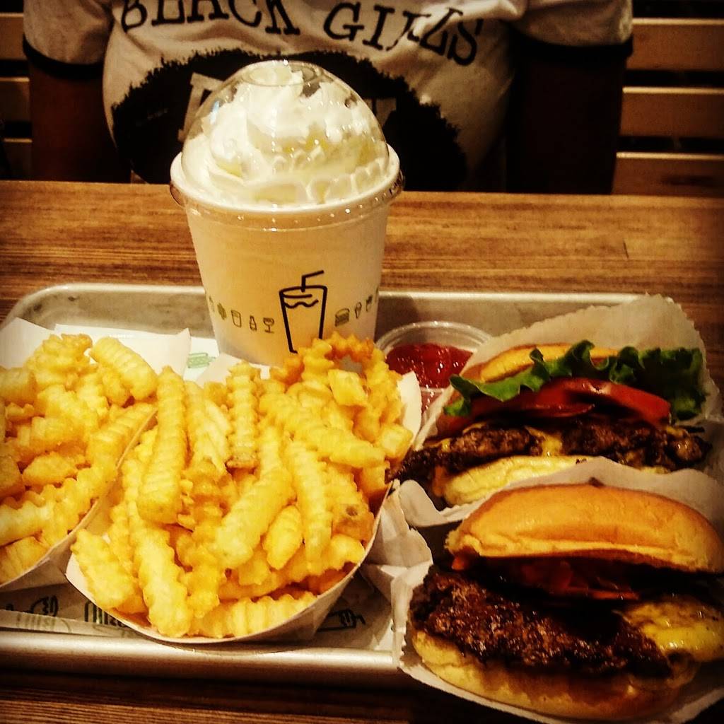 Shake Shack | restaurant | 660 Woodward Ave, Detroit, MI 48226, USA | 3136720501 OR +1 313-672-0501