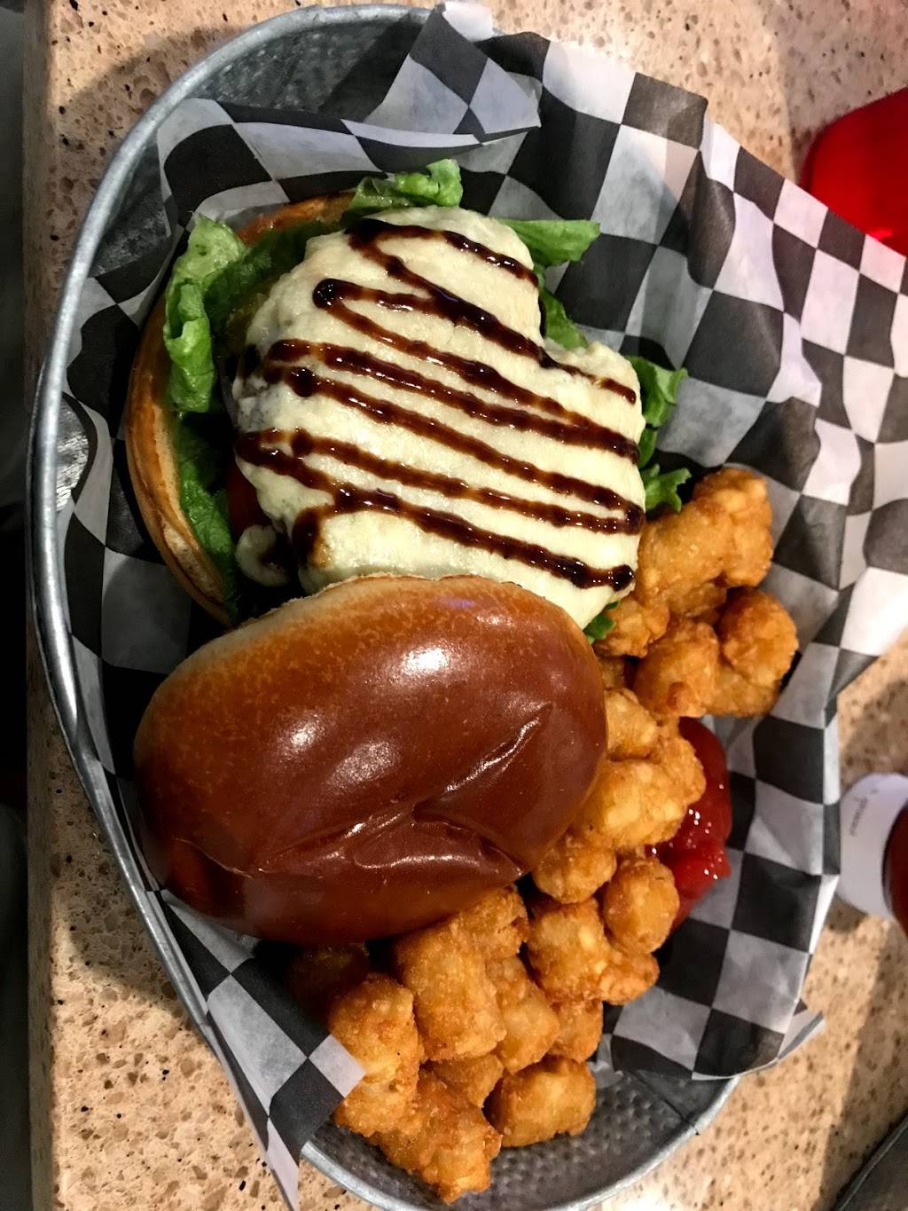 Blue Jacket Grille | restaurant | 5201, 745 Bennett Rd, Orlando, FL 32803, USA | 4078689006 OR +1 407-868-9006