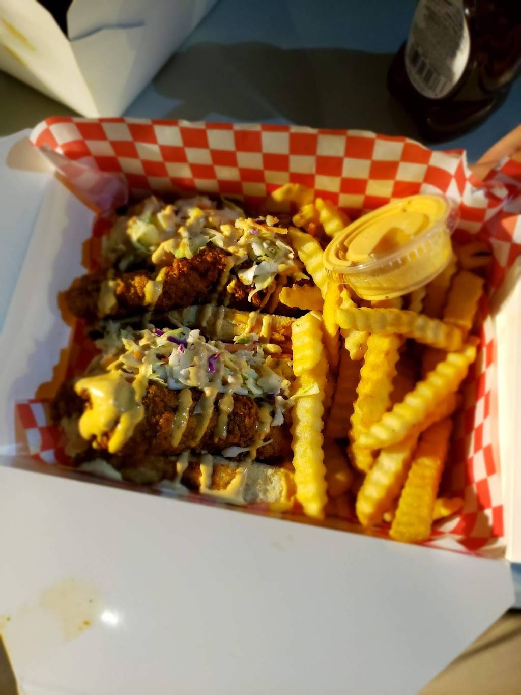 Hawaiian Hot Chicken | restaurant | 9240 Reseda Blvd, Northridge, CA 91324, USA | 8184566187 OR +1 818-456-6187