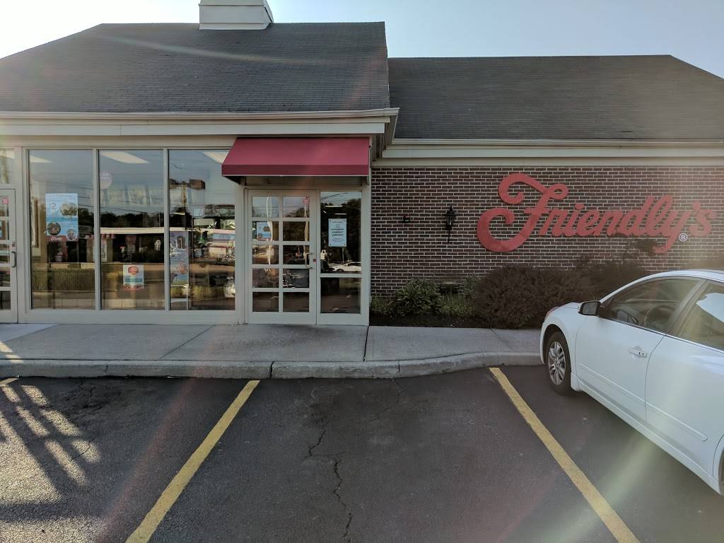 Friendlys | restaurant | 220 Mt Pleasant Rd, Smithtown, NY 11787, USA | 6313614974 OR +1 631-361-4974
