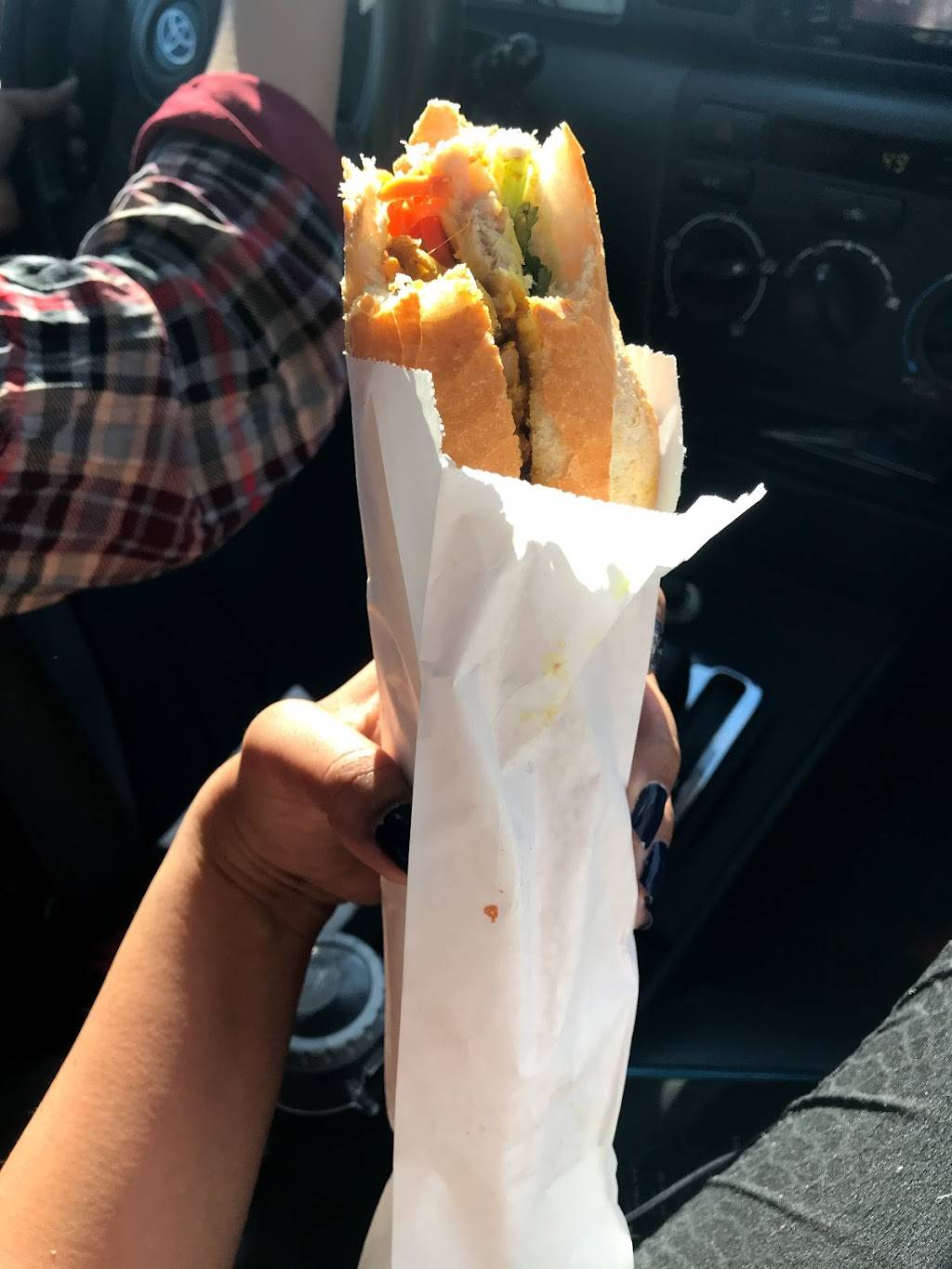 Banh Mi Saigon Bakery | restaurant | 1133 Dundas St E #3, Mississauga, ON L4Y 2C3, Canada | 9056150062 OR +1 905-615-0062