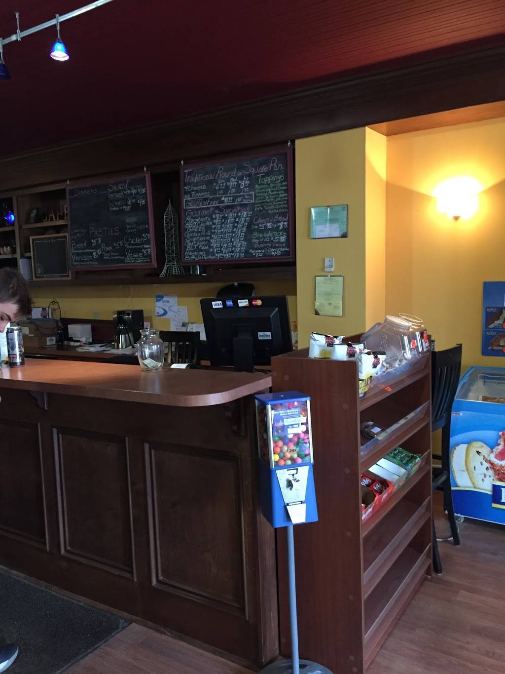 Village Pizza & Pasties | restaurant | 3620 Avon St, Hartland, MI 48353, USA | 8106323232 OR +1 810-632-3232