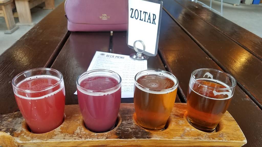 Stormcloud Brewing Company | restaurant | 303 Main St, Frankfort, MI 49635, USA | 2313520118 OR +1 231-352-0118