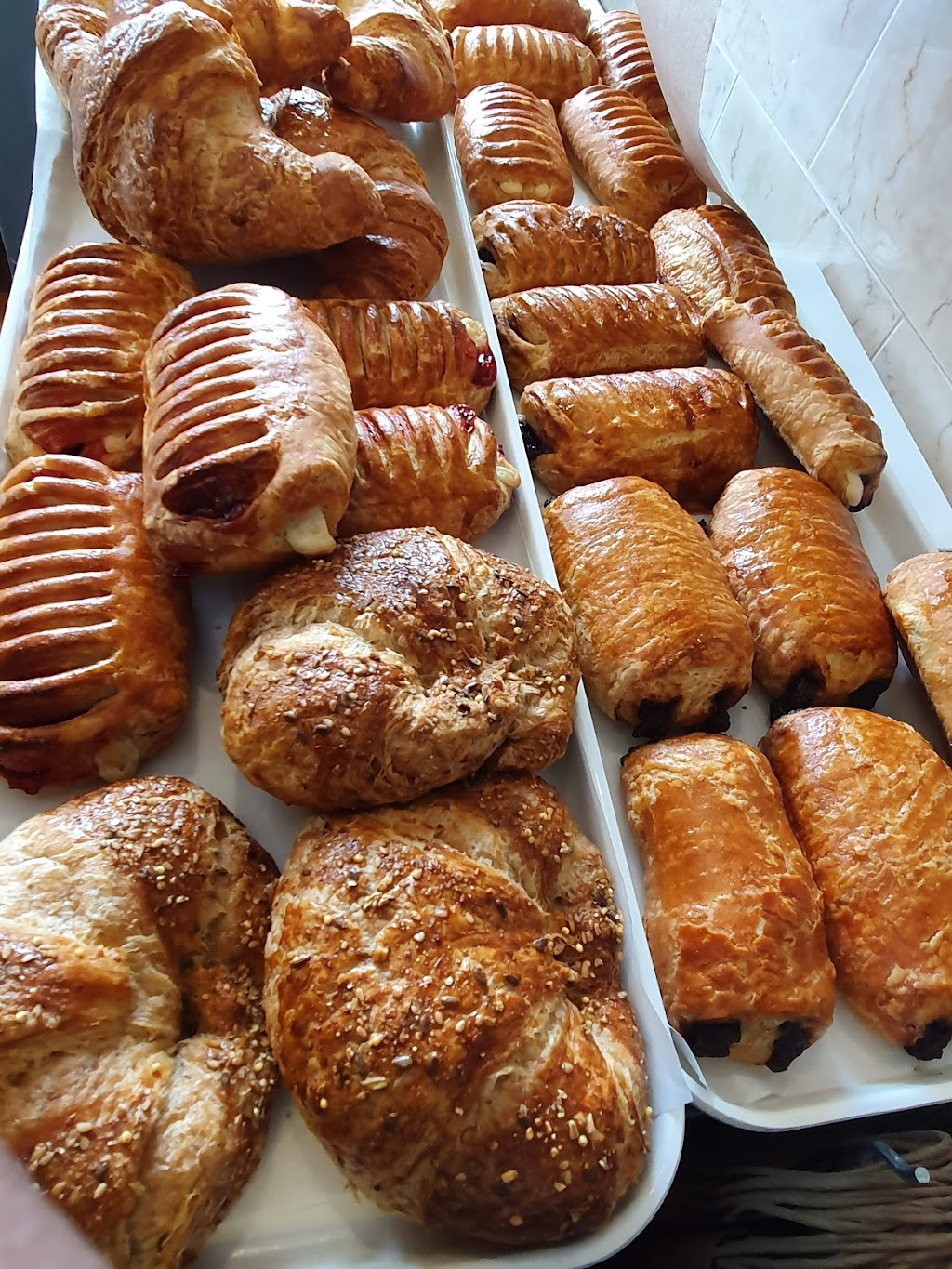 XOXO Kitchen & Bakery | restaurant | 883 Cypress Ave, Queens, NY 11385, USA | 5189307739 OR +1 518-930-7739