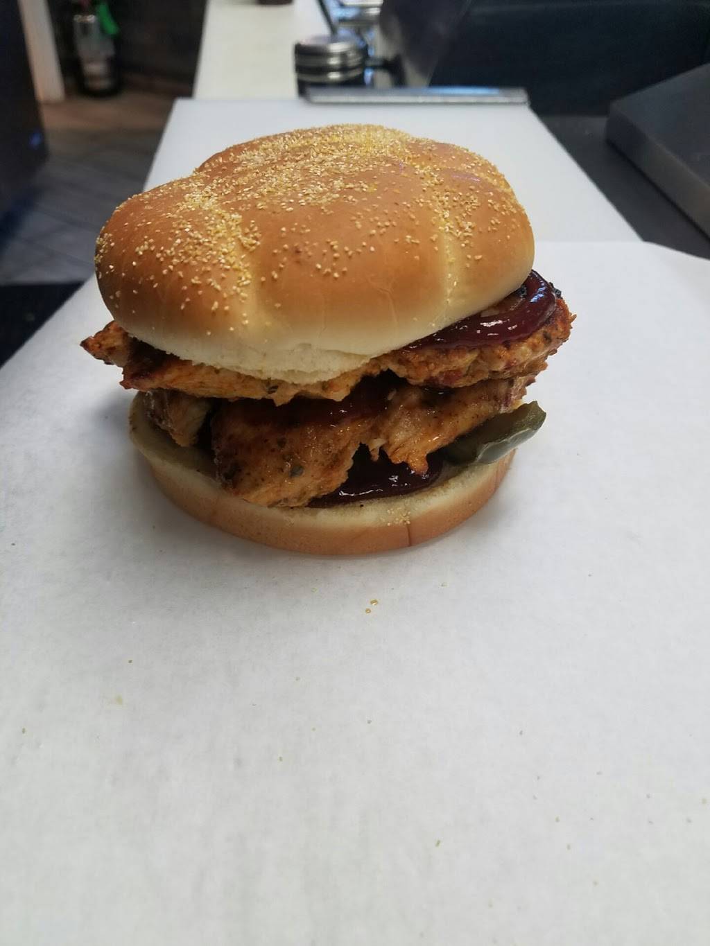 Tim Tims Express Grill | restaurant | 4148 W Montrose Ave, Chicago, IL 60641, USA | 7736573180 OR +1 773-657-3180