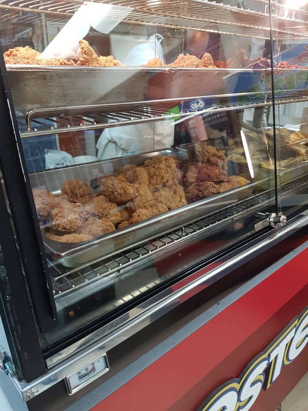 Yonges Food Mart | restaurant | 4190 Kingston Rd, Scarborough, ON M1E 4W1, Canada | 4162834113 OR +1 416-283-4113