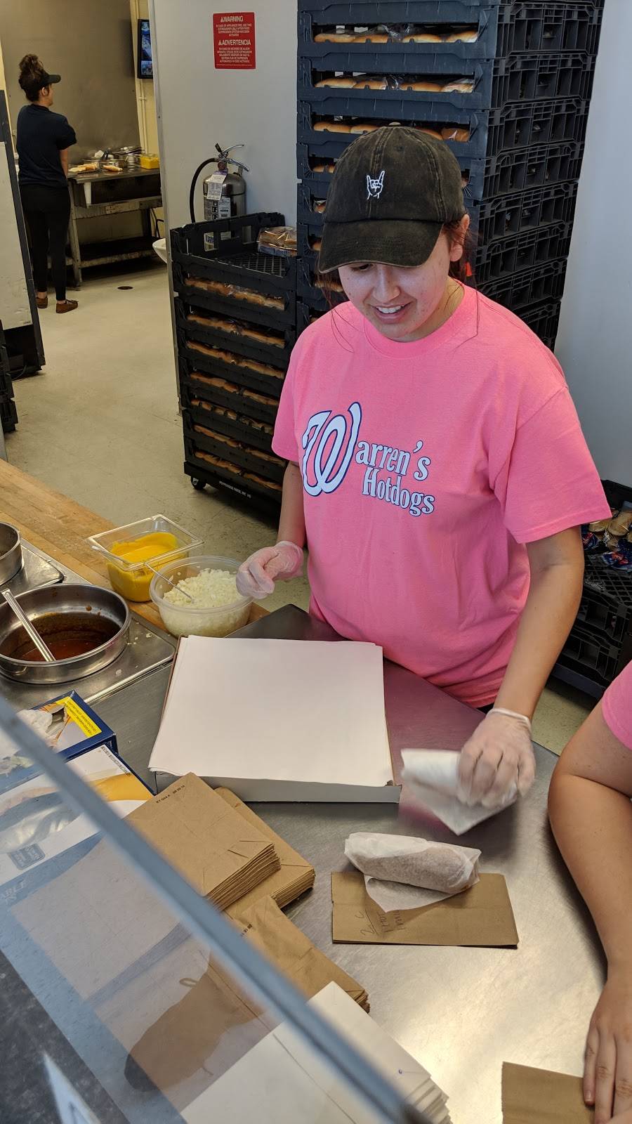 Warrens Hot Dogs | restaurant | 1938 N Memorial Dr, Greenville, NC 27834, USA | 2527523647 OR +1 252-752-3647