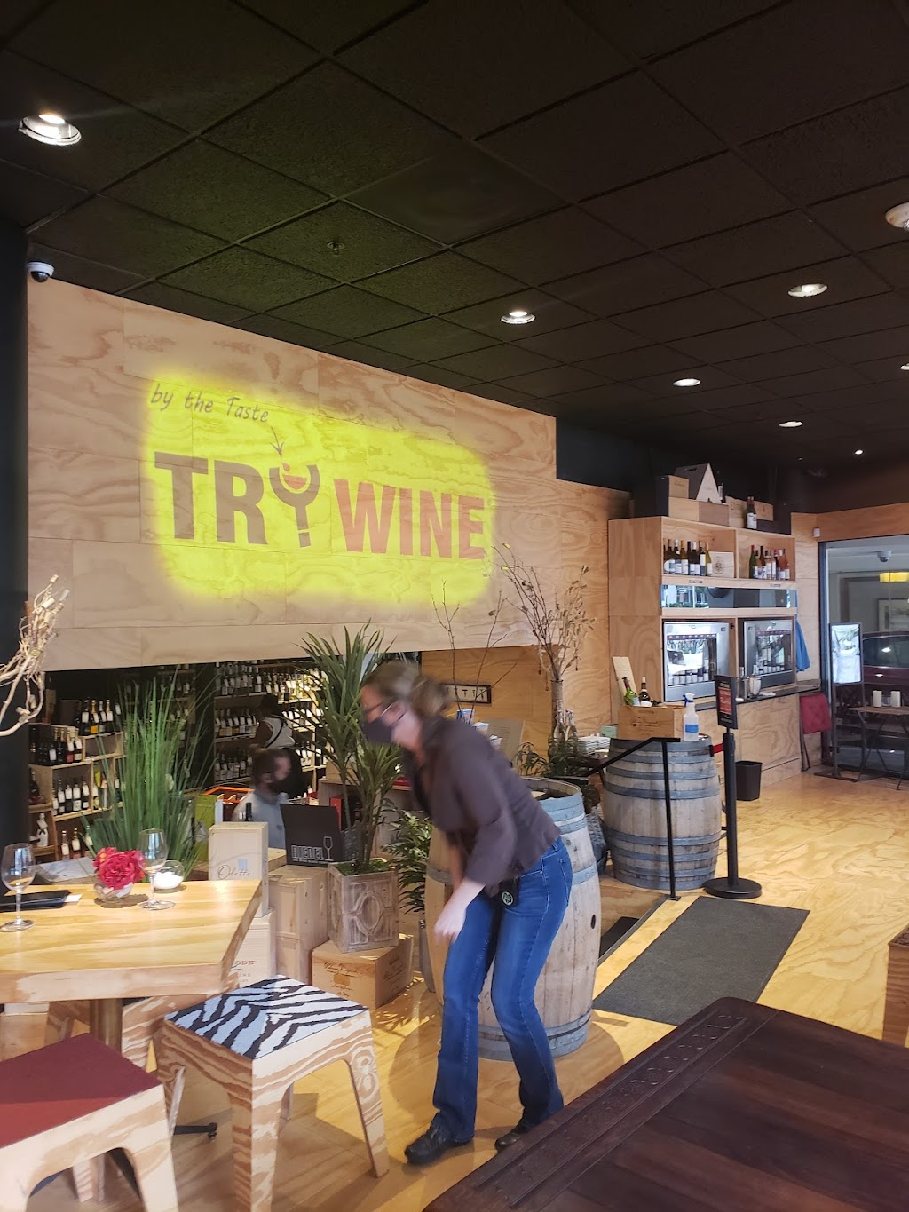 TRY WINE® Bar, DRINK+DINE+SHOP™ | restaurant | 1 Beach Dr SE #101, St. Petersburg, FL 33701, USA | 7278989463 OR +1 727-898-9463