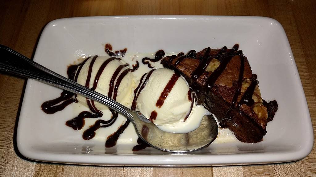 Applebees Grill + Bar | restaurant | 4935 Graywood Ave, Lakewood, CA 90712, USA | 5625310980 OR +1 562-531-0980