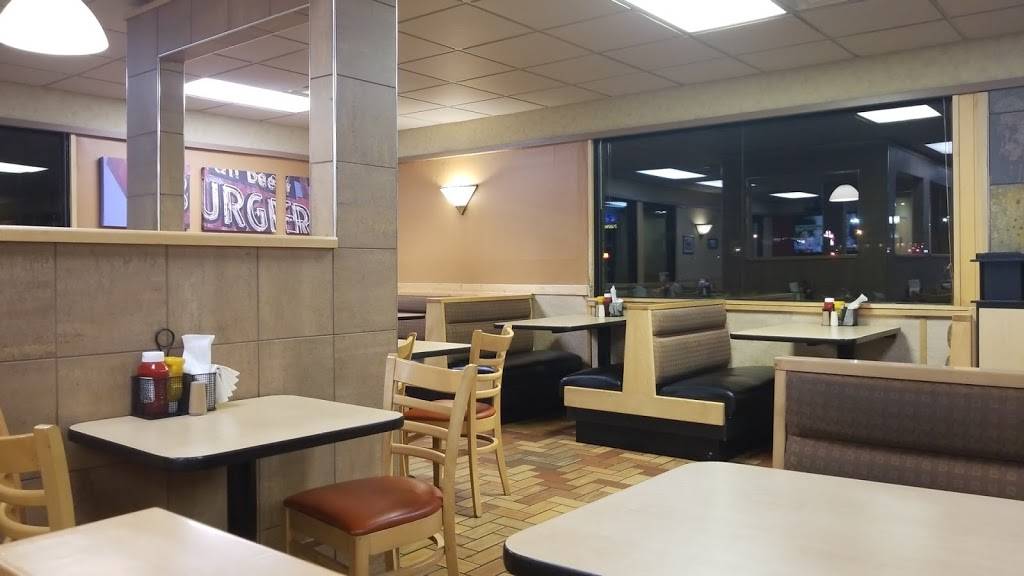 Dairy Queen Grill & Chill | restaurant | 1404 N Main St, Huntingburg, IN 47542, USA | 8126835083 OR +1 812-683-5083